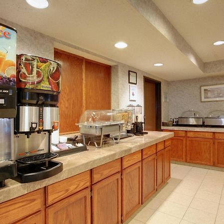 Americas Best Value Inn And Suites Saint Charles Restaurant foto