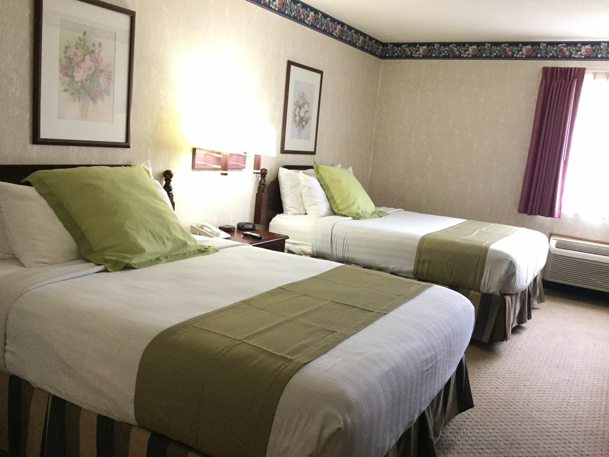Americas Best Value Inn And Suites Saint Charles Buitenkant foto
